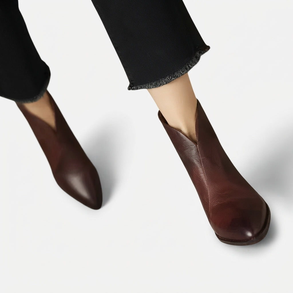 Botas de Cuero Elegantes con Punta Fina para Mujer