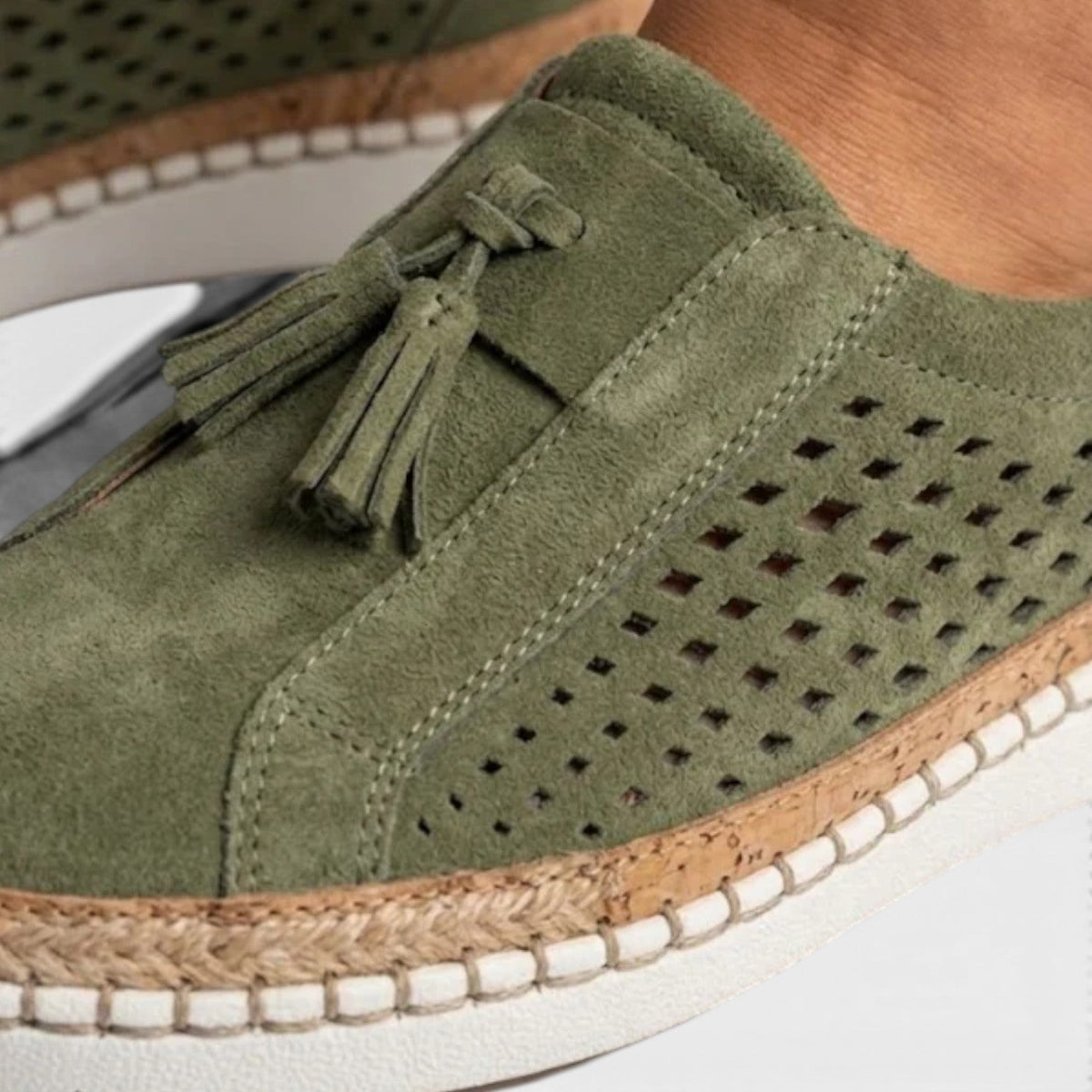 Zapatillas de Ante para Mujer – Zapatillas Cómodas de Uso Diario con Borlas Perforadas