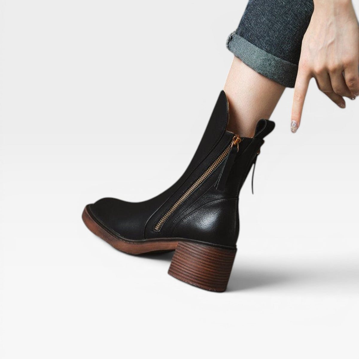Botas de Cuero para Mujeres – Punta Afila con Tacón Apilado y Cierre de Cremallera Estilo Western