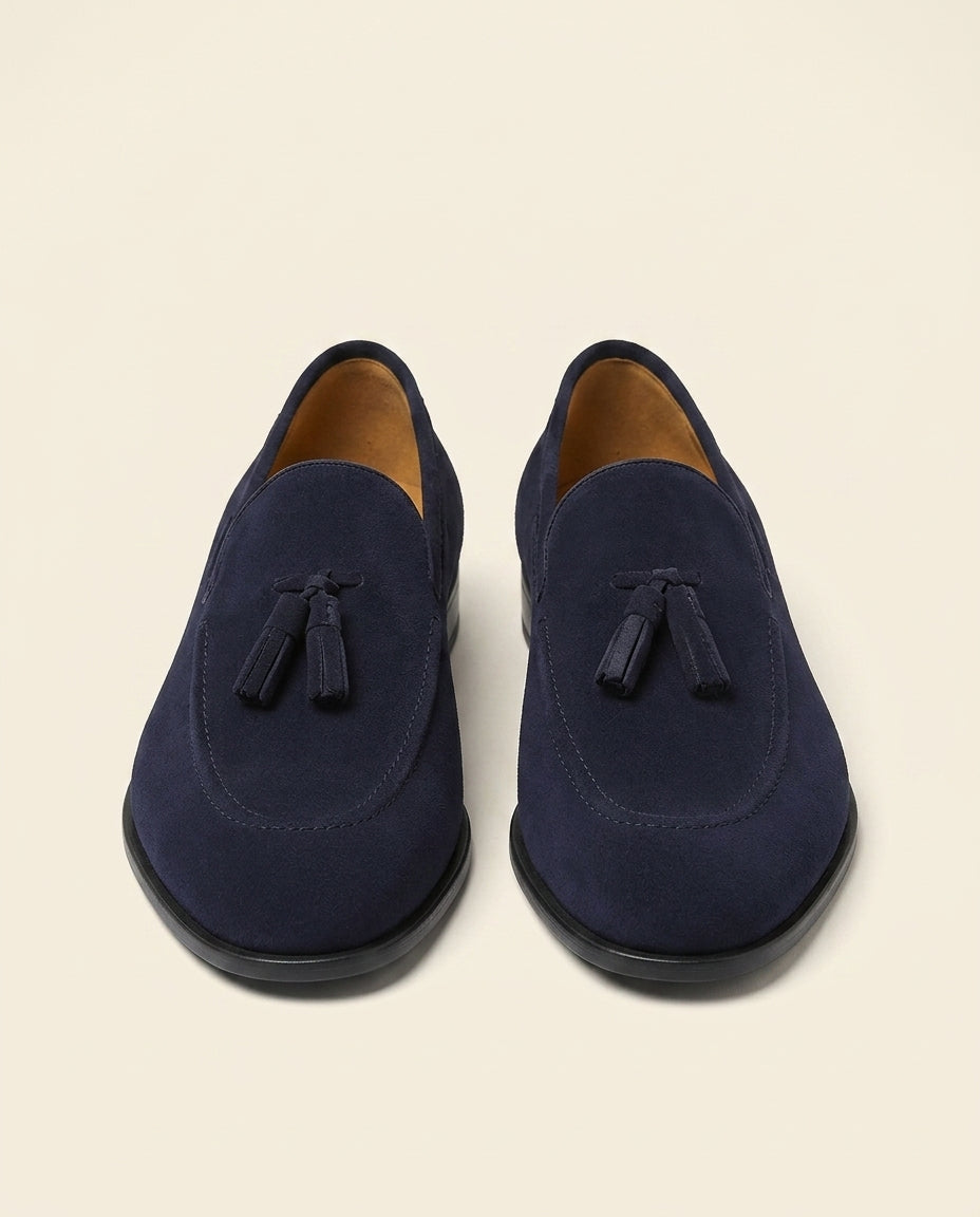 Mocasín de Suede con Borlas en Azul Marino