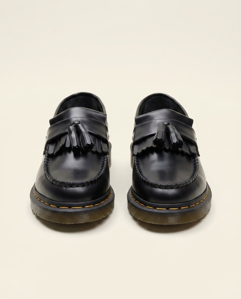 Mocasín de Cuero con Borlas Negro