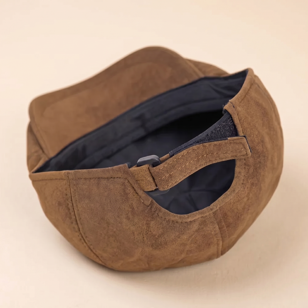 Gorra de Mezcla de Cuero Cálido