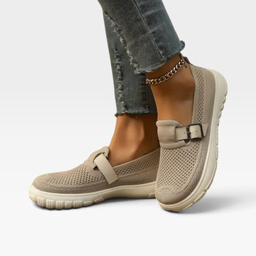 Zapatos de Mujer Slip On de Tejido – Zapatillas Cómodas con Suela Acolchada y Correa de Hebilla