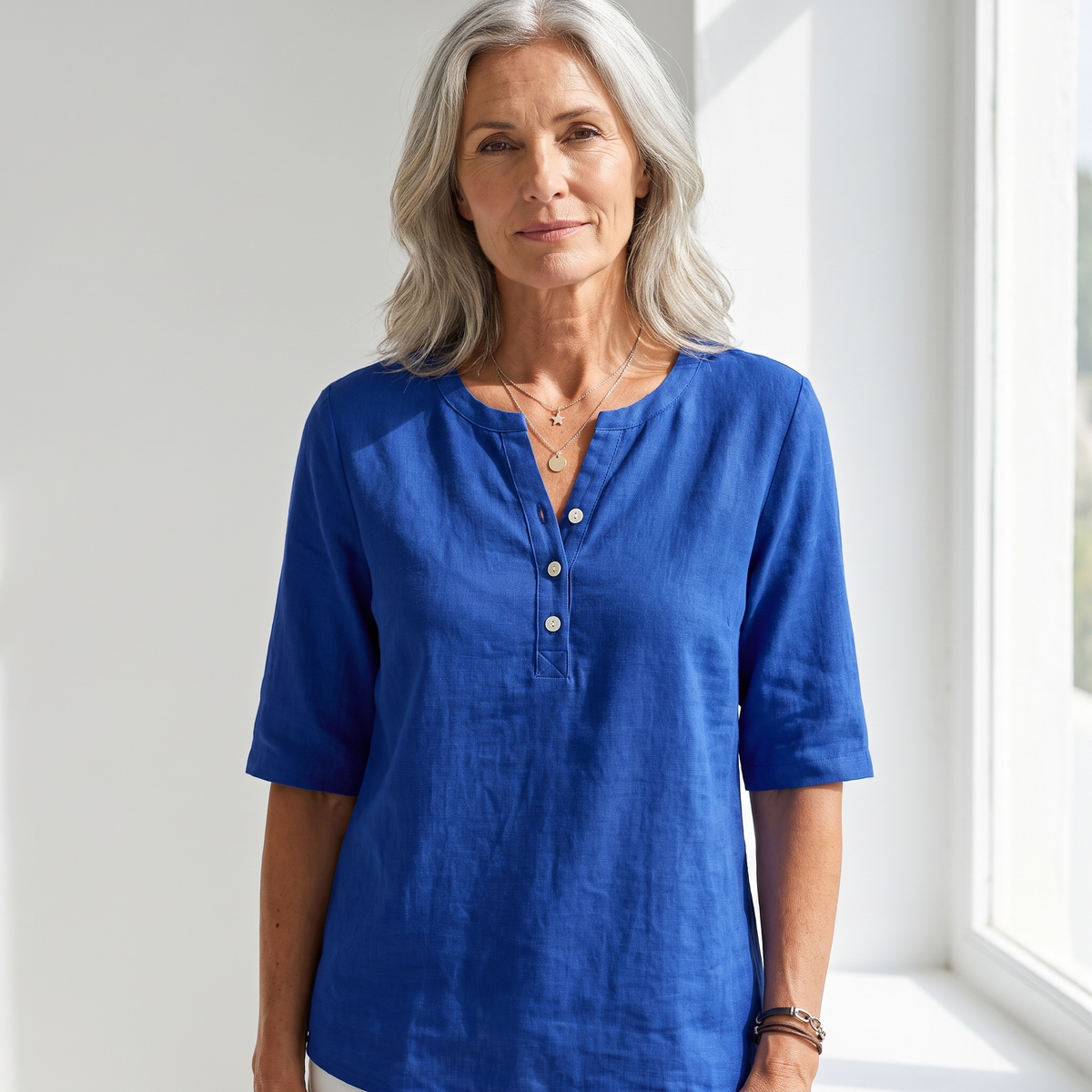 Top Henley con Botones