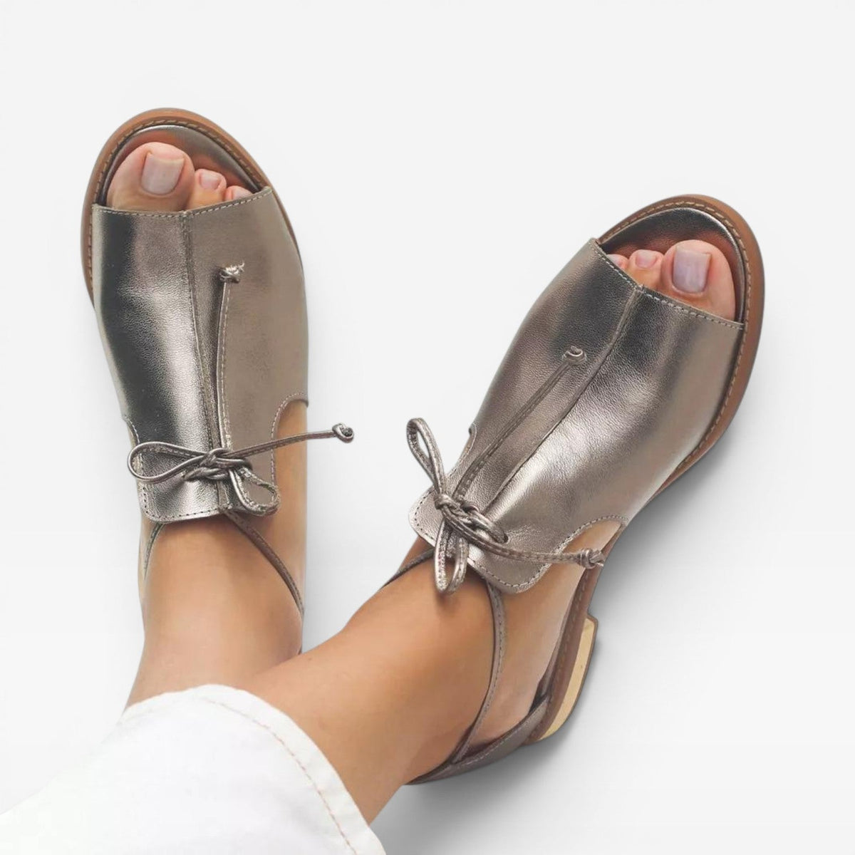 Sandalias de Cuero para Mujer con Punta Abierta – Planas con Amortiguación y Cierre en el Tobillo